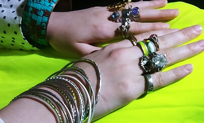 Чем заняты художники , когда ...