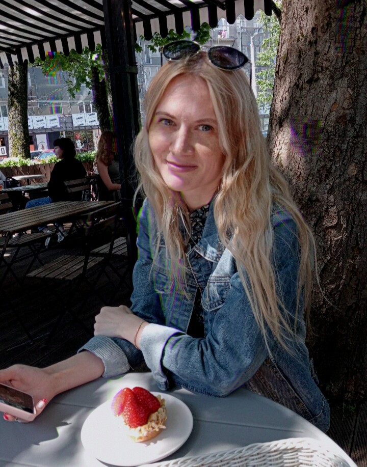 \(^∀^)メ(^∀^)ノ*:・゚✧ ♡ 3